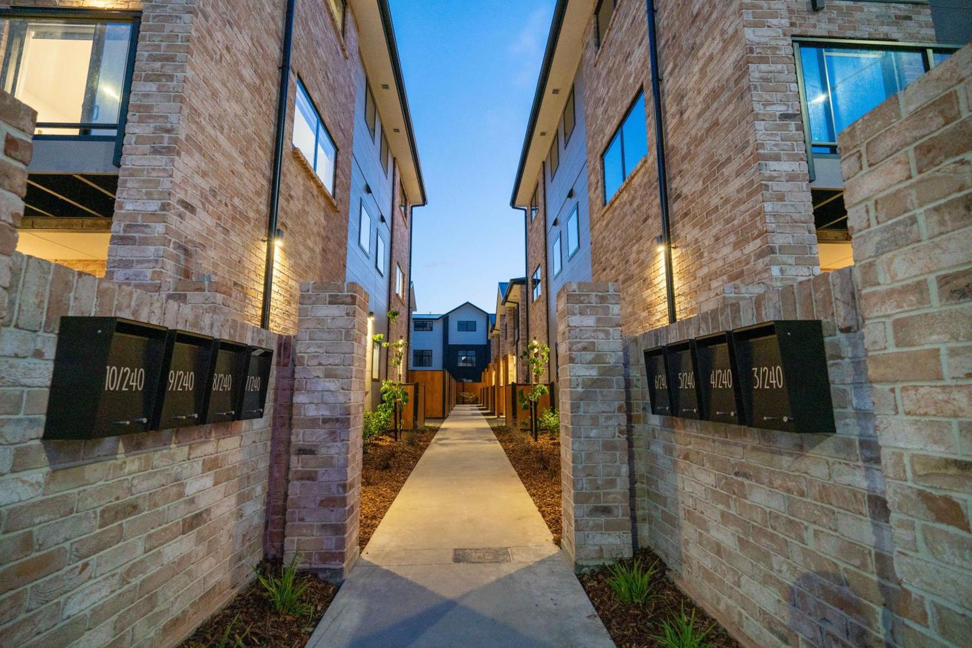 Stylish Central City Townhouse Next To Little High Christchurch Exterior photo